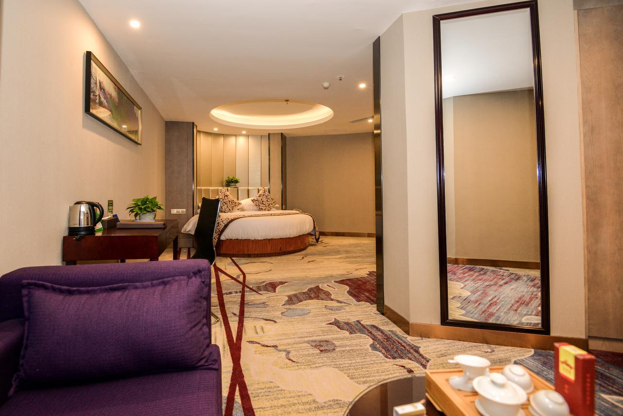 Days Hotel & Suites Shishi تشيوانتشو المظهر الخارجي الصورة