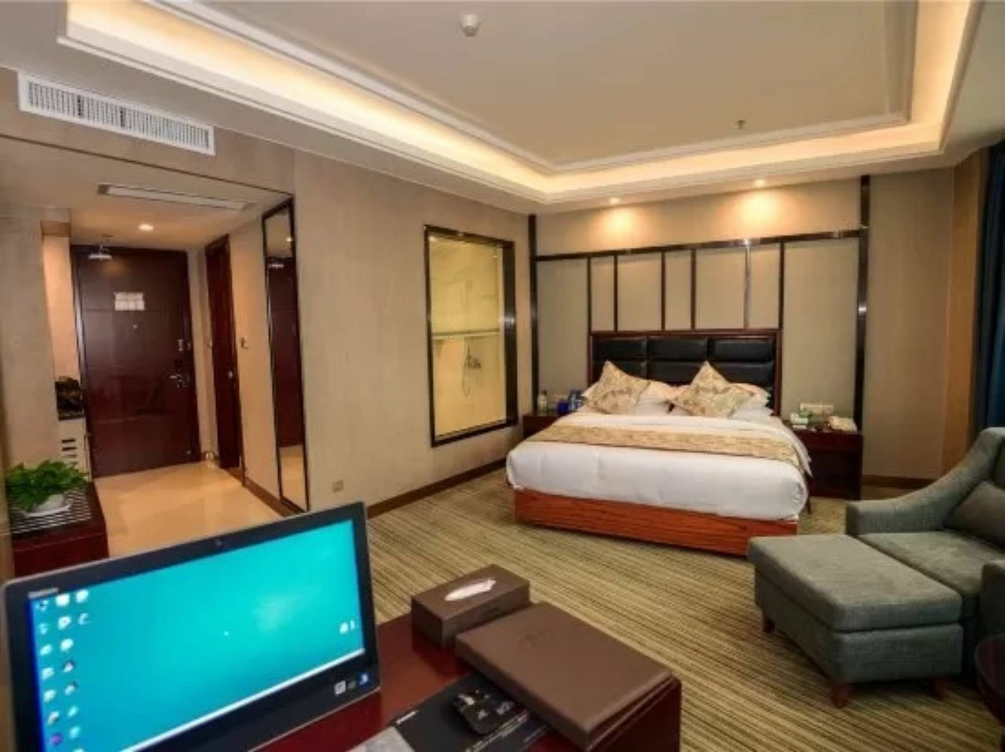 Days Hotel & Suites Shishi تشيوانتشو المظهر الخارجي الصورة